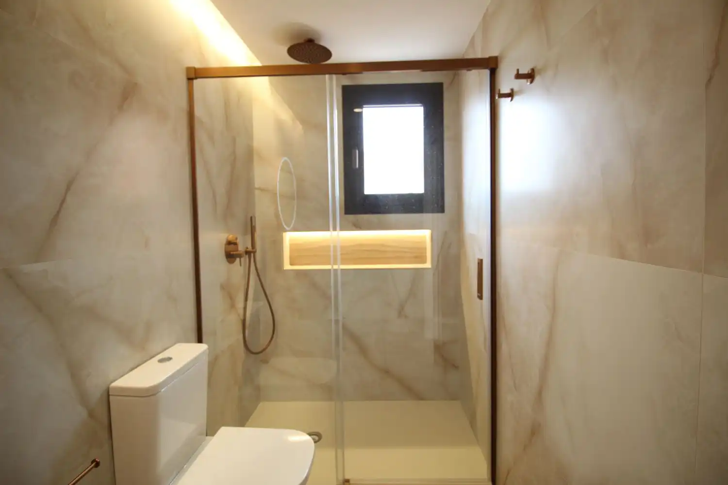 Bathroom of Flat for sale in Almenara  with Air Conditioner, Heating and Storage room
