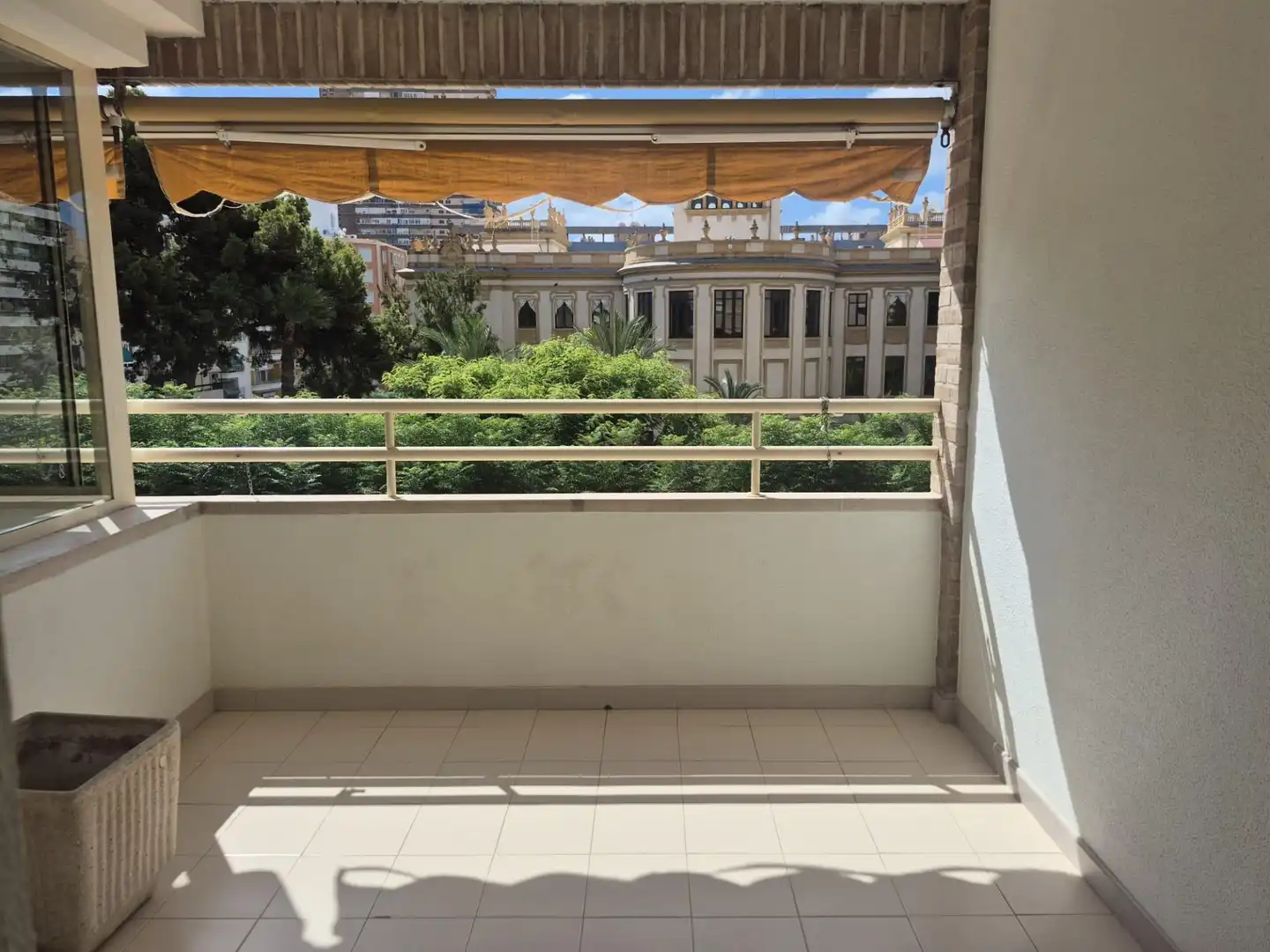 Terrassa de Pis de lloguer en Alicante / Alacant amb Aire condicionat, Calefacció i Terrassa