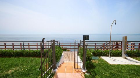 Foto 3 de Casa adosada en venda a Guadalmansa, Estepona