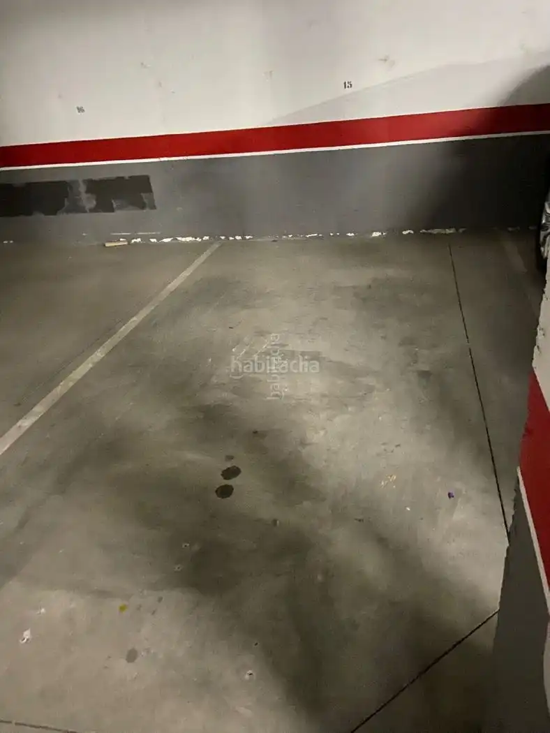 Einzelparkplatz zur Miete in Calle Iturralde 3