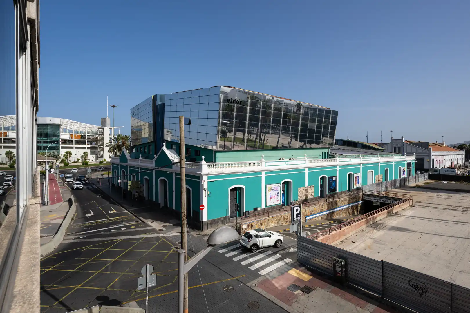 Exterior view of Study for rent in Las Palmas de Gran Canaria  with Oven, Washing machine and Balcony