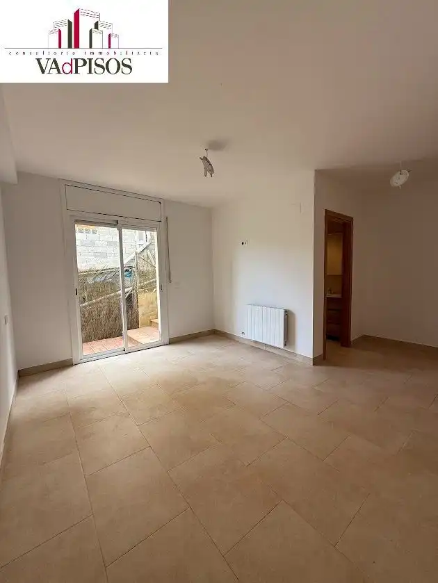 Sala d'estar de Casa o xalet en venda en Gelida amb Jardí privat i Terrassa