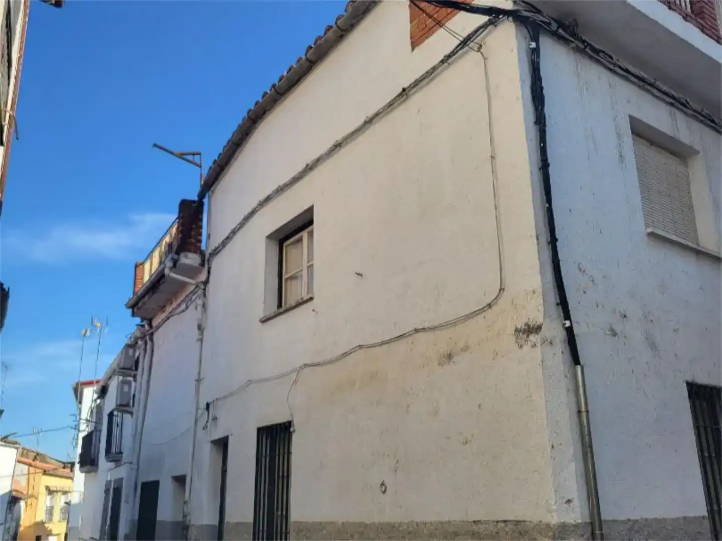 Vista exterior de Piso en venta en Ahigal con Trastero