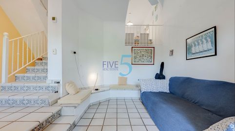 5 Real Estate se complace en presentar esta espaciosa casa adosada de tres dormitorios y tres baños, situada en la codiciada zona, imatge 5