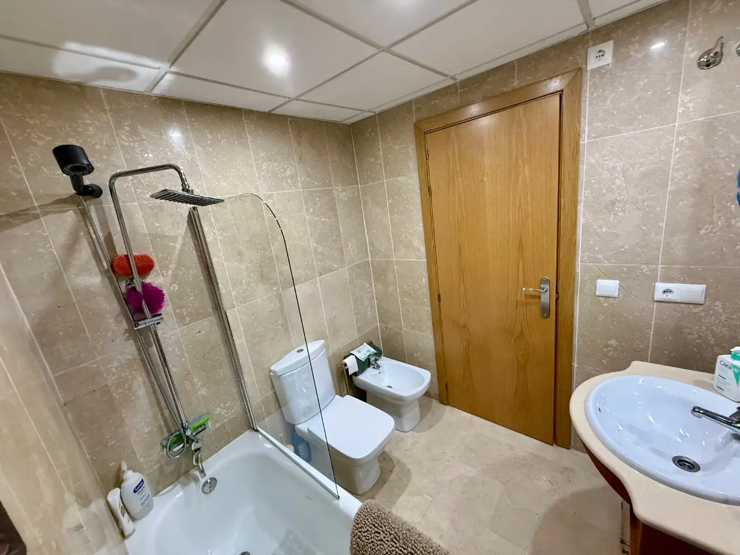 Bathroom of Flat for sale in Estepona  with Air Conditioner and Terrace