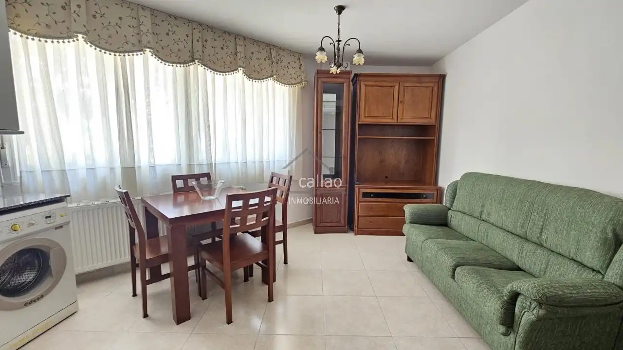 Wohnzimmer von Wohnung zum Verkauf in Narón mit Heizung, Abstellraum und Möbliert
