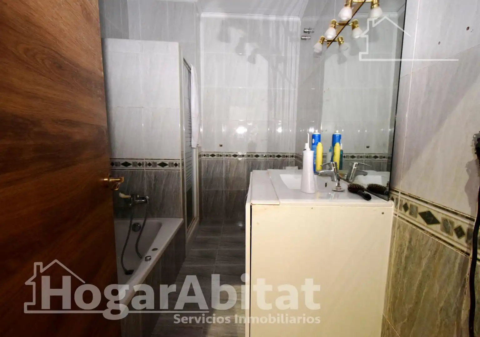 Bany de Casa o xalet en venda en Catarroja amb Aire condicionat, Calefacció i Terrassa