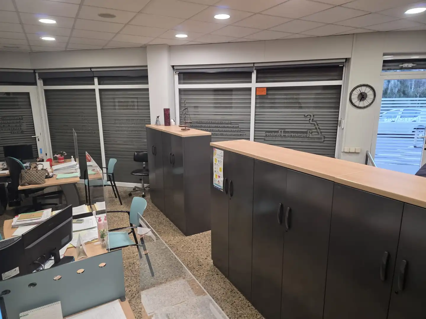 Büro zur Miete in Esplugues de Llobregat mit Klimaanlage, Heizung und Möbliert