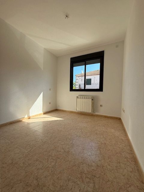 Bedroom of Flat for sale in Valdemorillo  with Heating