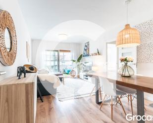 Living room of Flat for sale in Vilanova i la Geltrú  with Air Conditioner, Heating and Oven