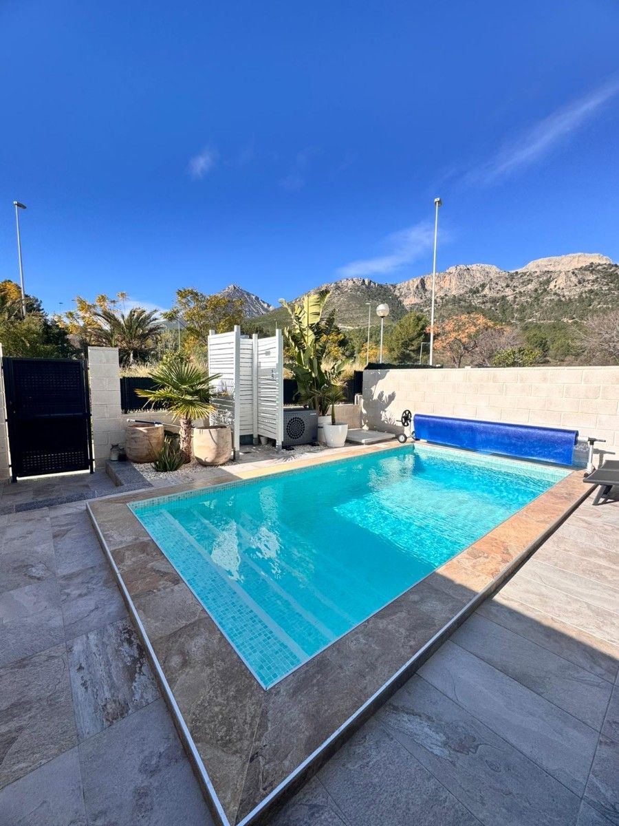 Casa adosada en venda