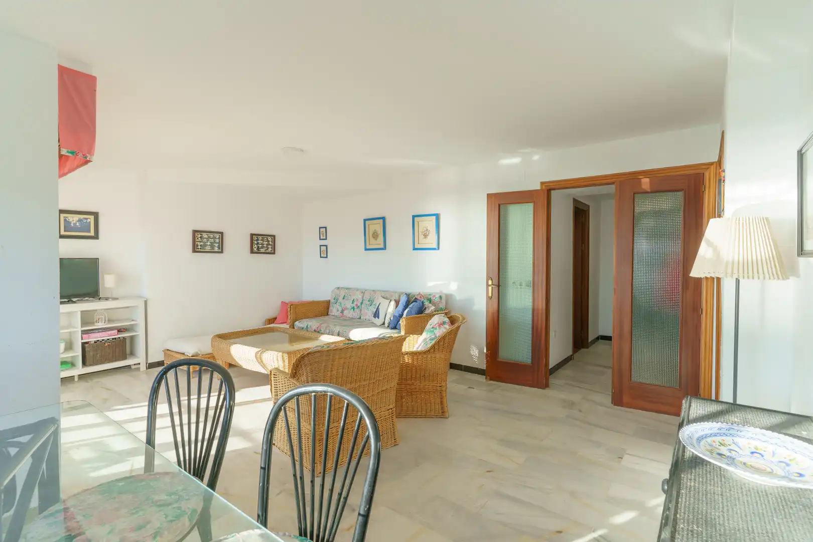 Sala de estar de Piso en venta en Almonte con Terraza, Trastero y Amueblado