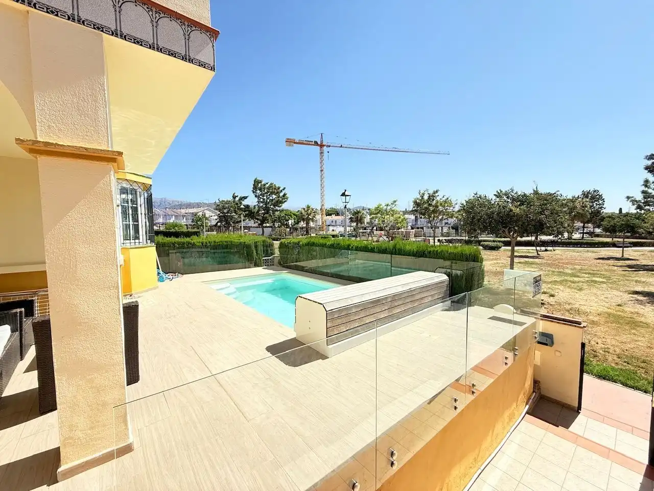 Piscina de Casa o chalet en venta en Vélez-Málaga con Aire acondicionado, Calefacción y Jardín privado