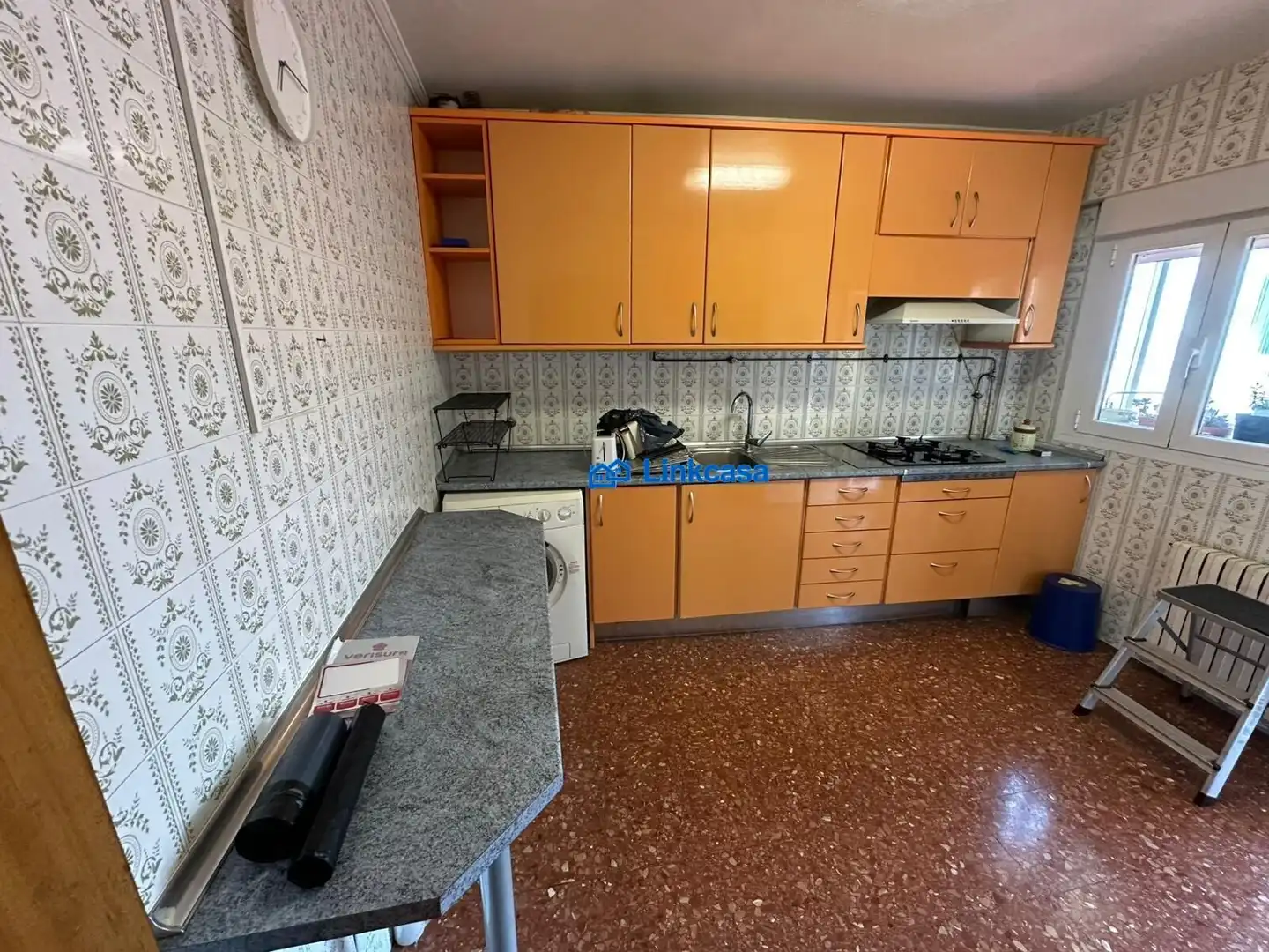 Cuina de Pis en venda en Madrid amb Calefacció, Terrassa i Alarma
