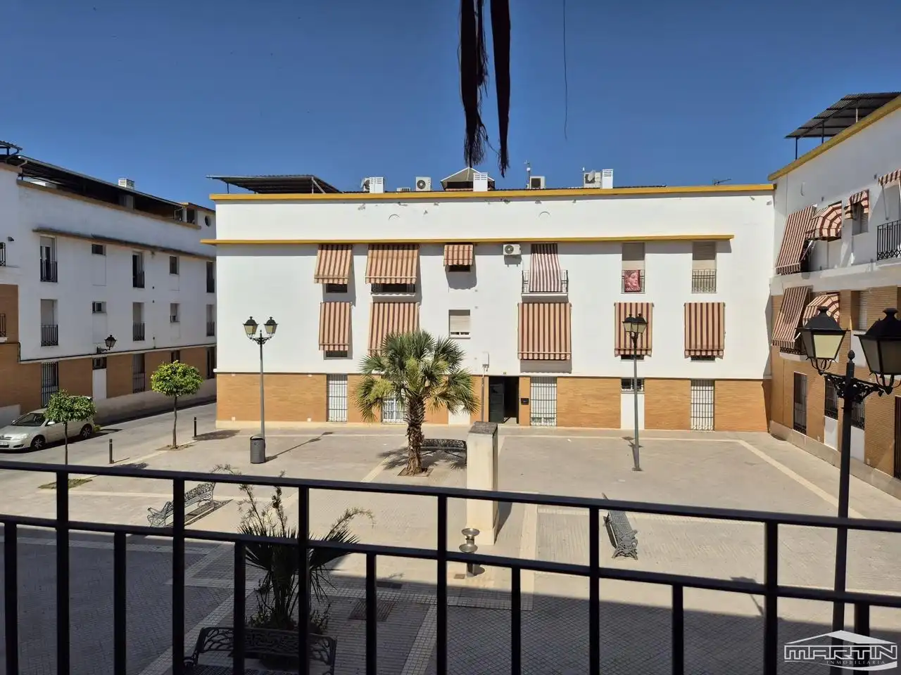 Vista exterior de Pis en venda en Lucena amb Traster