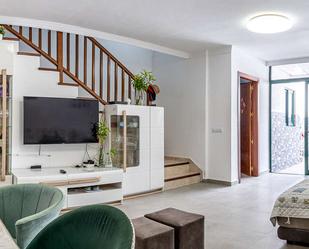 Sala d'estar de Dúplex en venda en Yaiza amb Moblat