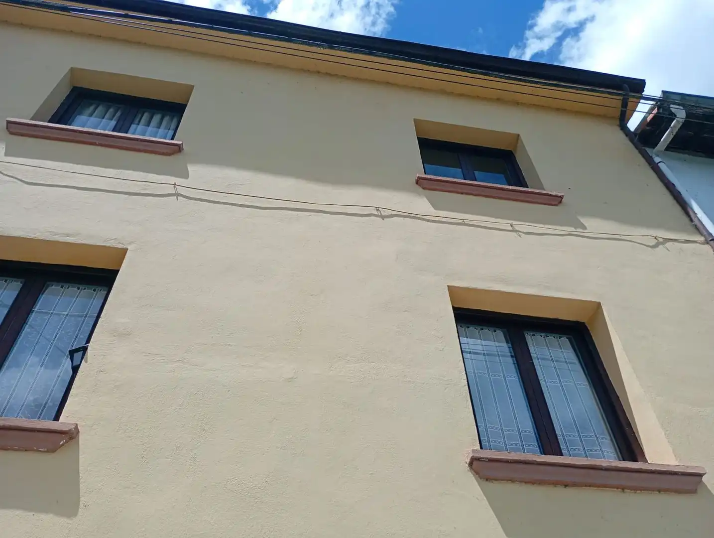 Vista exterior de Casa adosada en venta en Pravia con Calefacción, Terraza y Trastero