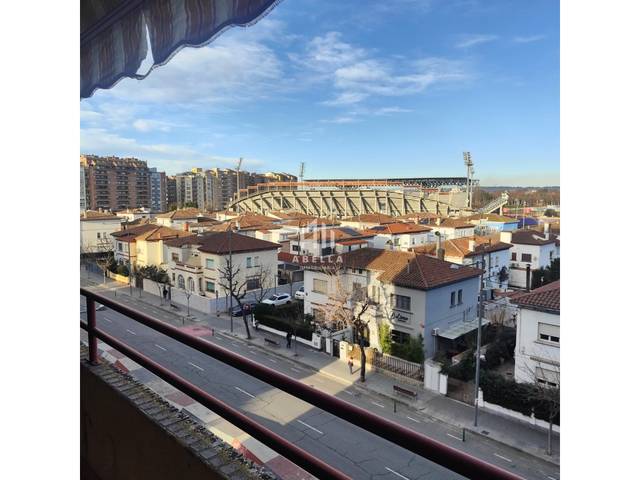 Piso en Venta en Joc de la Bola - Camps d'Esports