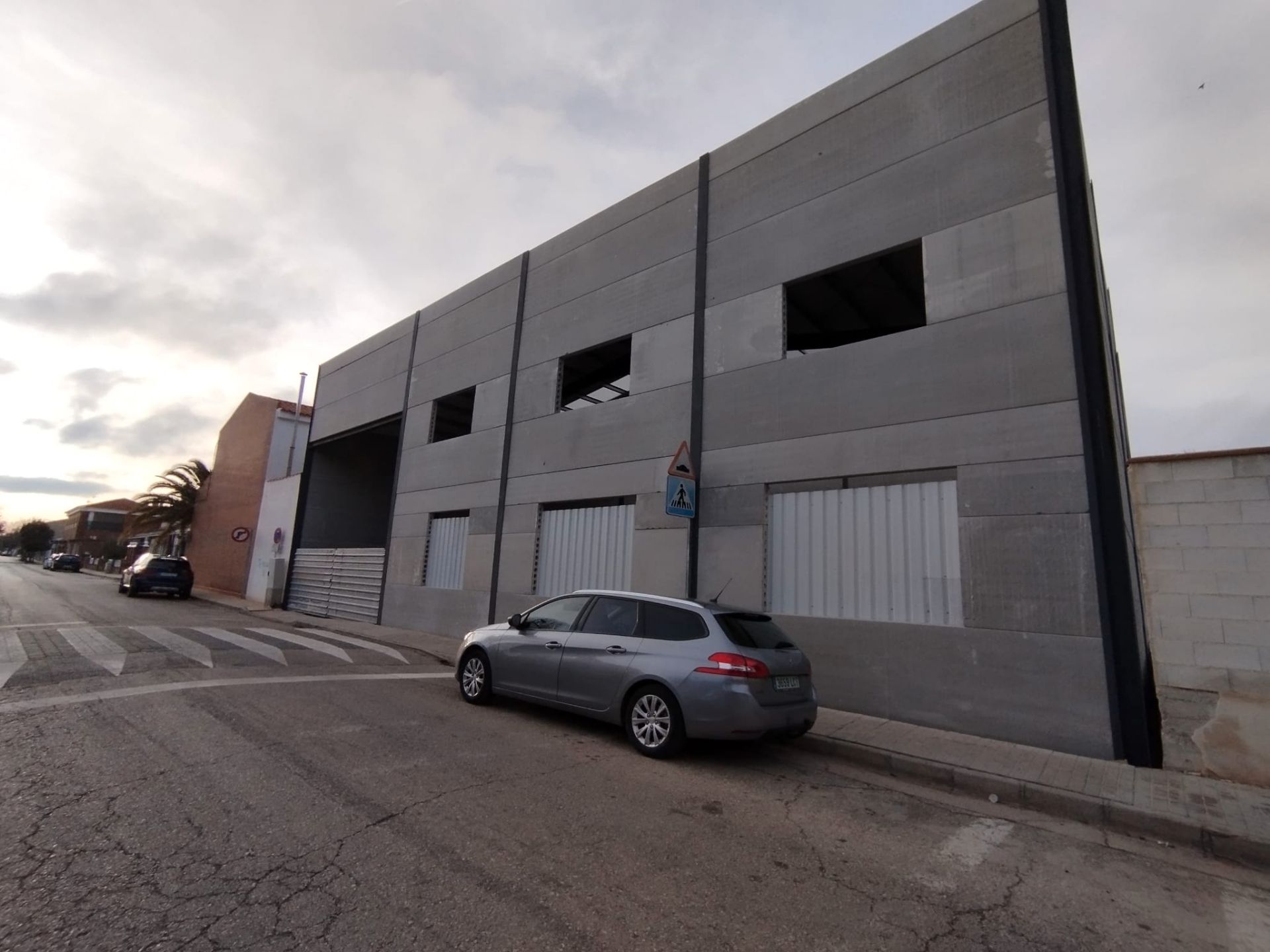 Vista exterior de Nave industrial de alquiler en Tomelloso