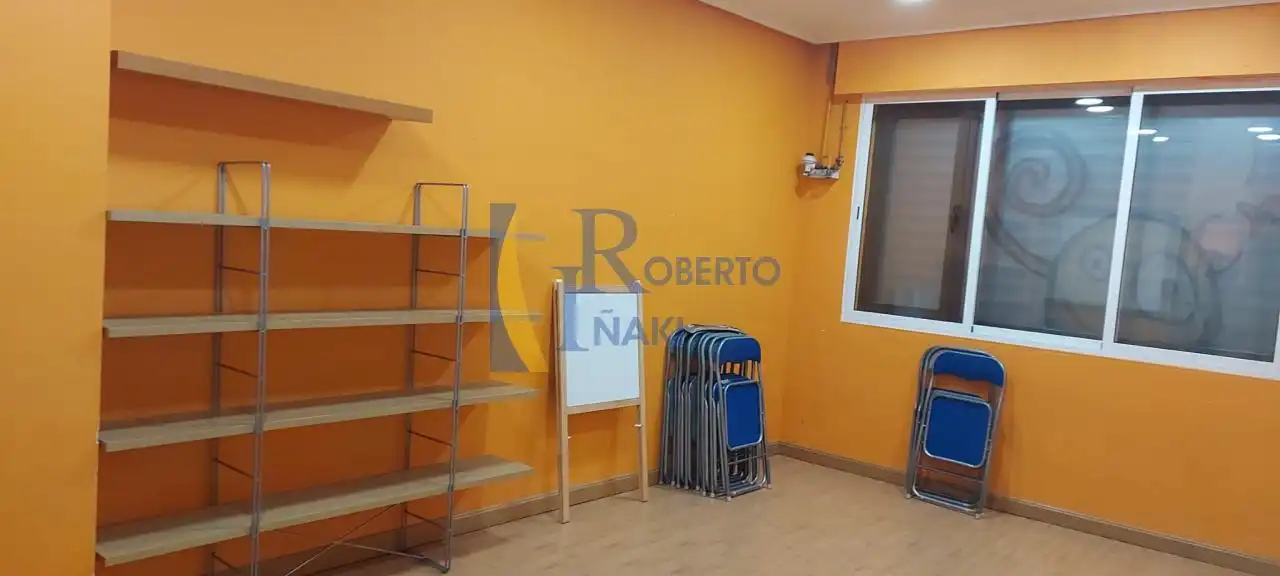 Local comercial en venda a Valencia de Don Juan, imagen 3