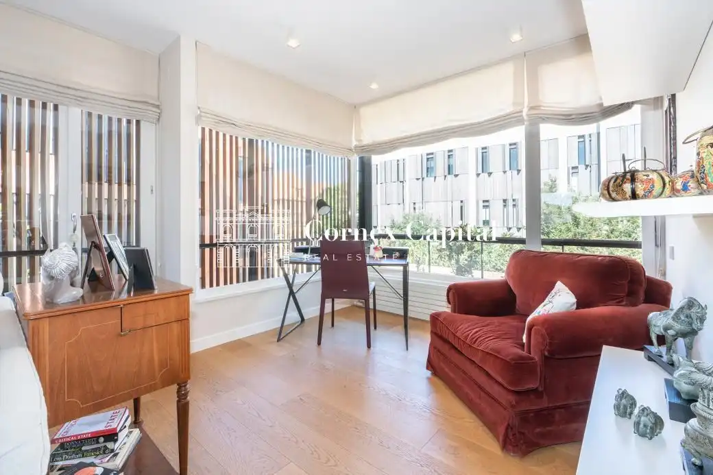 Vista exterior de Piso en venta en Barcelona con Aire acondicionado, Calefacción y Terraza
