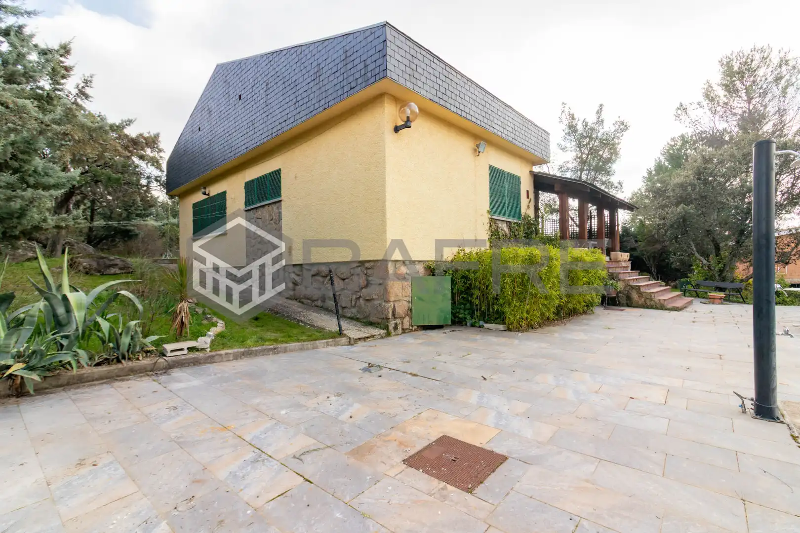 Vista exterior de Casa o chalet en venta en Navalagamella con Calefacción, Jardín privado y Terraza