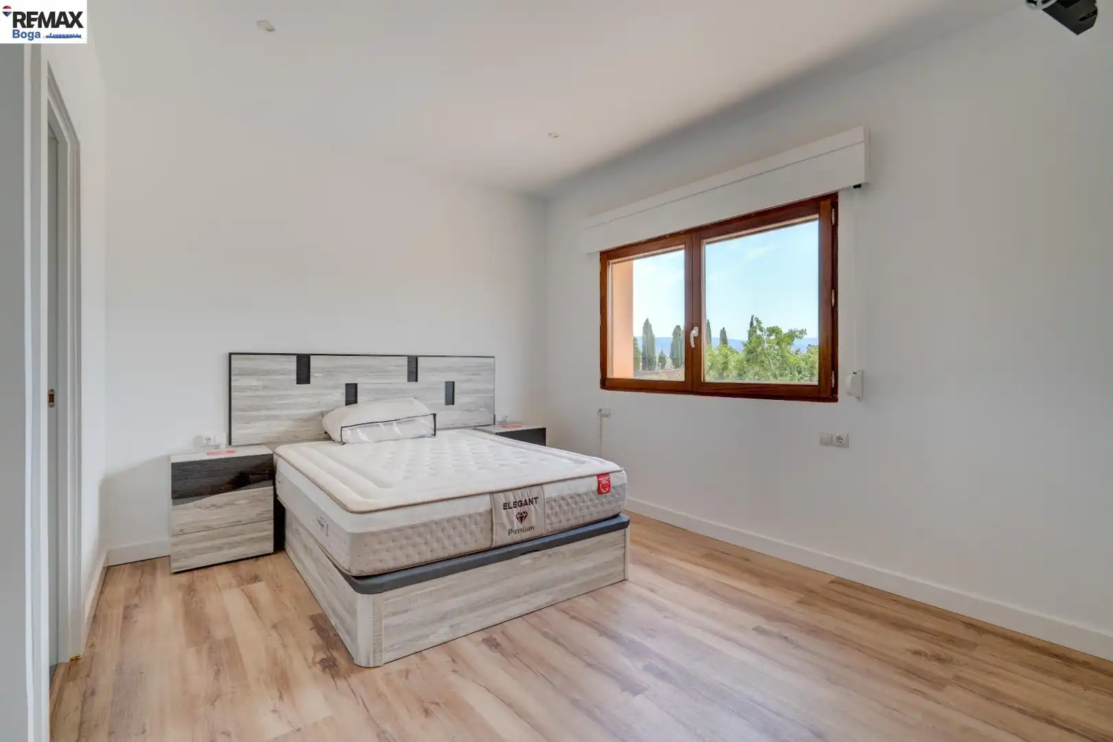 Bedroom of Commercial properties for sale in Cordovín  with Furnished