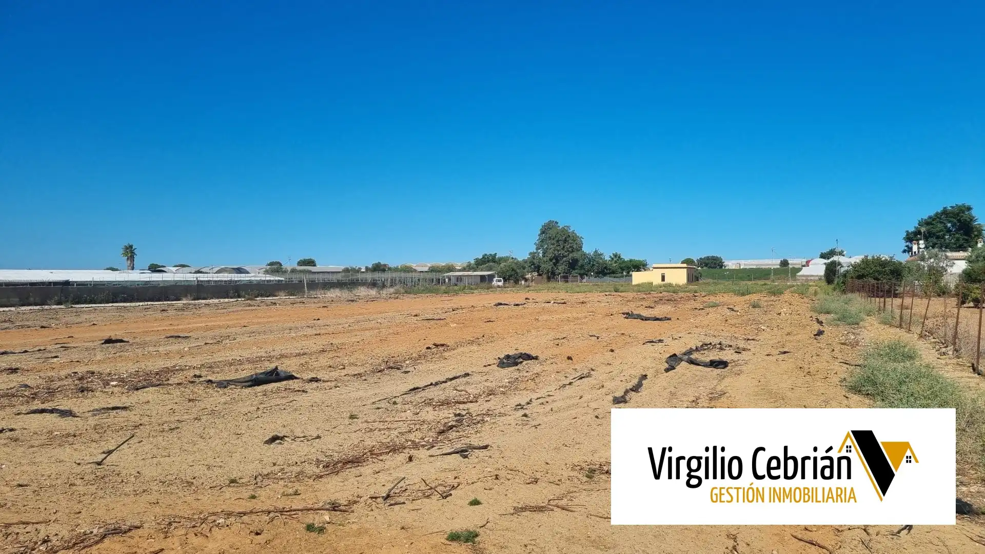 Country homes for sale in Chipiona  with Private garden