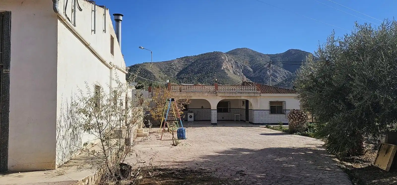 Vista exterior de Casa o chalet en venta en Algueña con Aire acondicionado, Calefacción y Jardín privado
