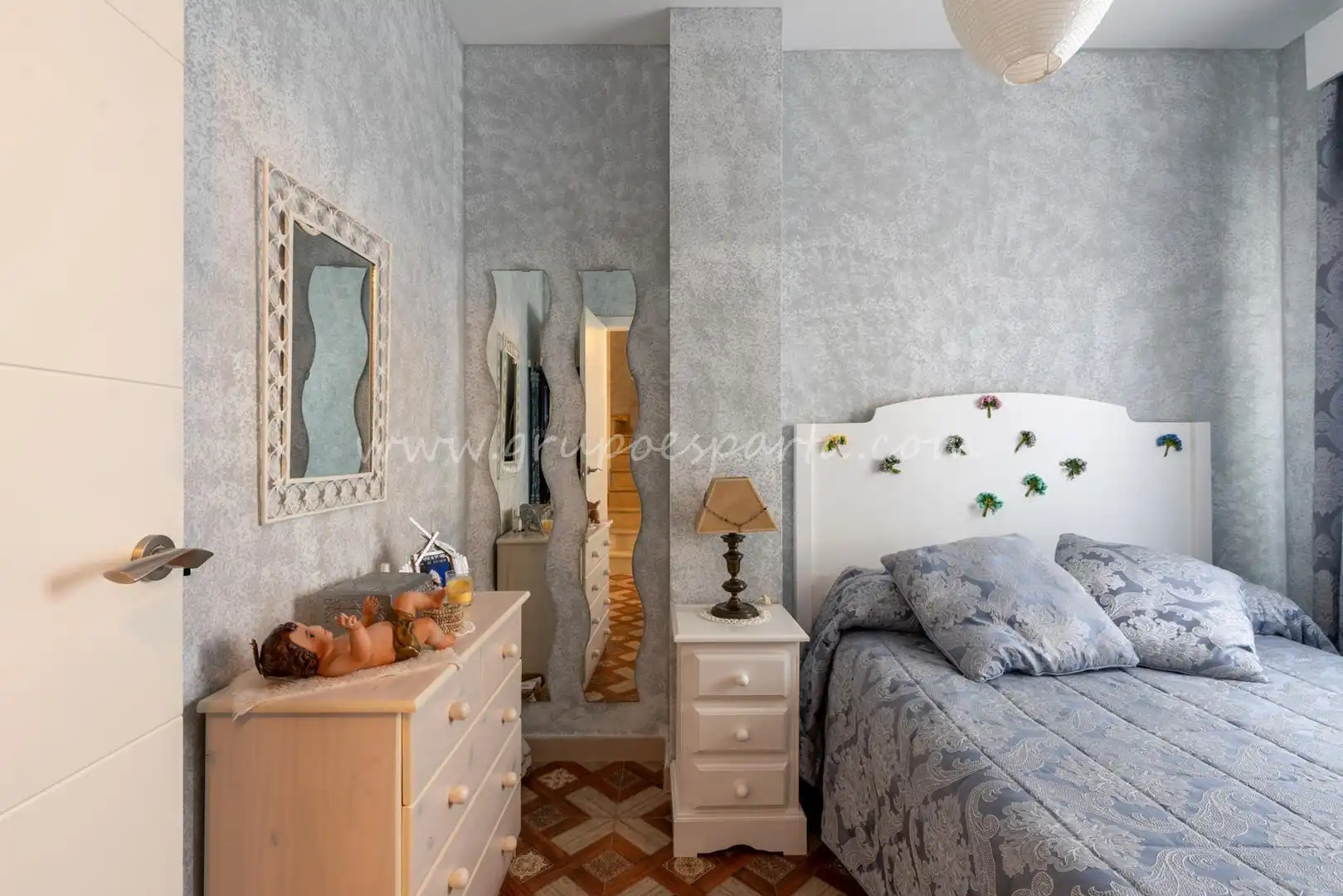 Dormitori de Casa adosada en venda en Huévar del Aljarafe amb Aire condicionat, Jardí privat i Traster