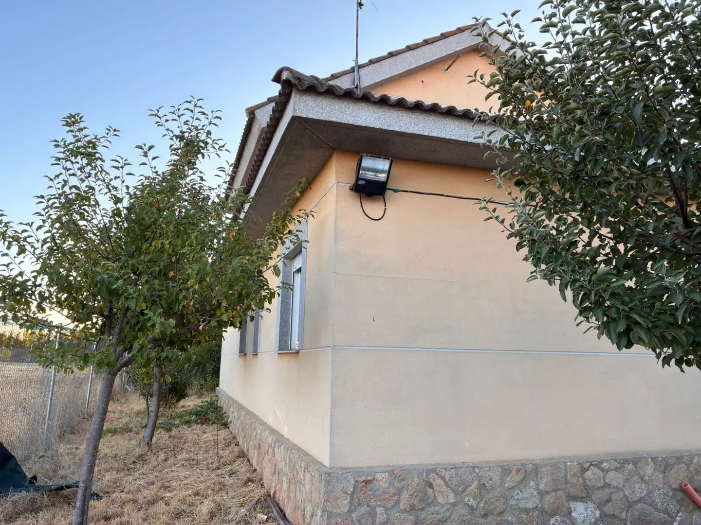 Vista exterior de Casa o xalet en venda en Calvarrasa de Arriba amb Calefacció i Terrassa