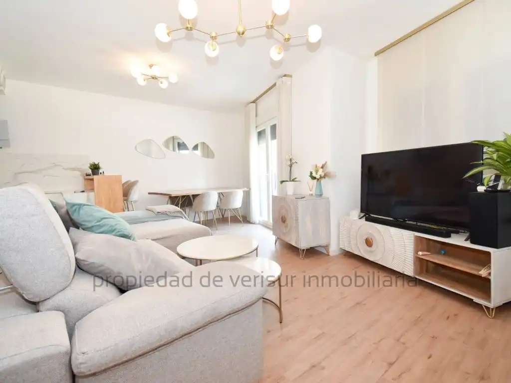 Flat with terrace for sale in Casco Antiguo