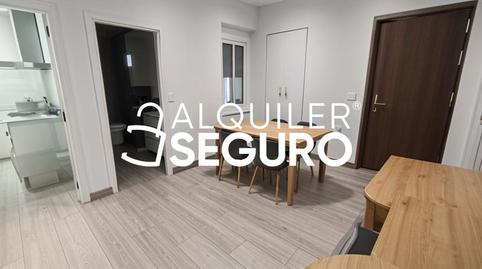 Foto 2 de Piso de alquiler en Becquer, San Gil,  Sevilla Capital