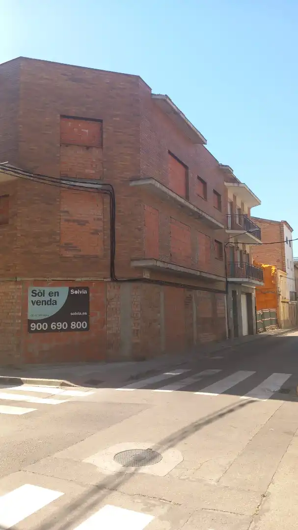 Vista exterior de Piso en venta en Sant Vicenç de Castellet con Balcón y Alarma