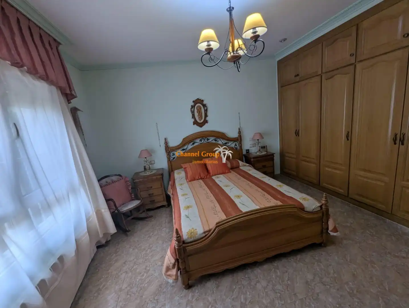 Habitación de Casa o chalet en venta en Elche / Elx con Aire acondicionado, Jardín privado y Balcón