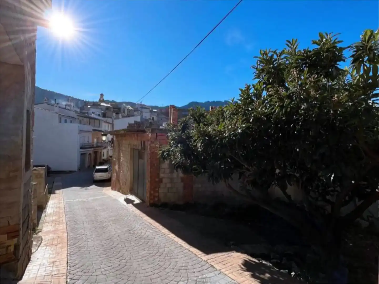 Vista exterior de Pis en venda en Castell de Castells amb Balcó