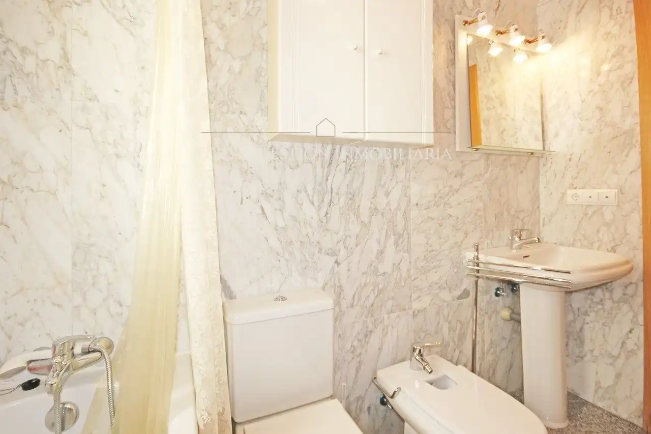 Flat for rent in Poeta Jesús Rasueros, Pizarrales