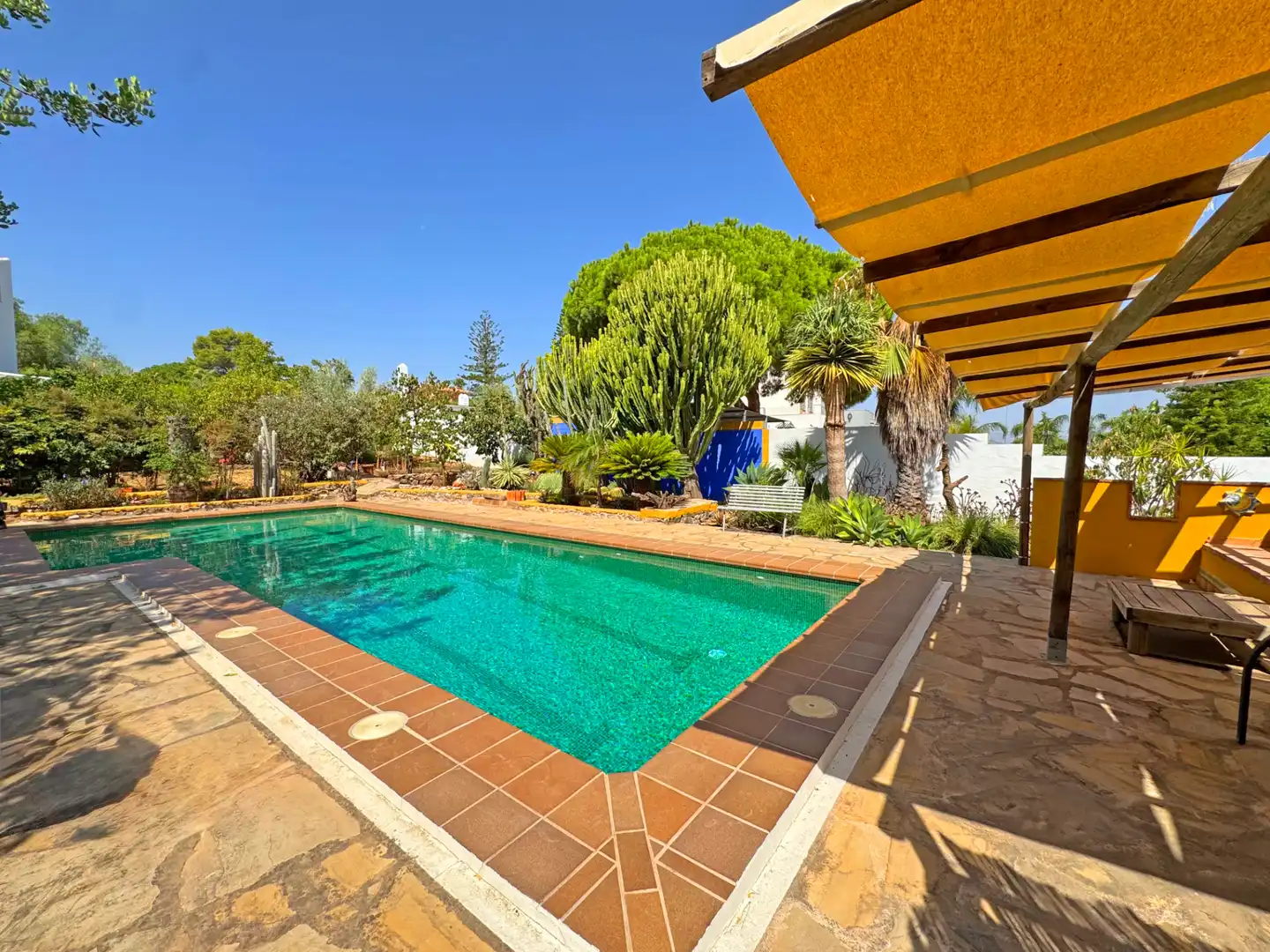 Piscina de Casa o xalet en venda en Alhaurín de la Torre amb Aire condicionat, Calefacció i Jardí privat