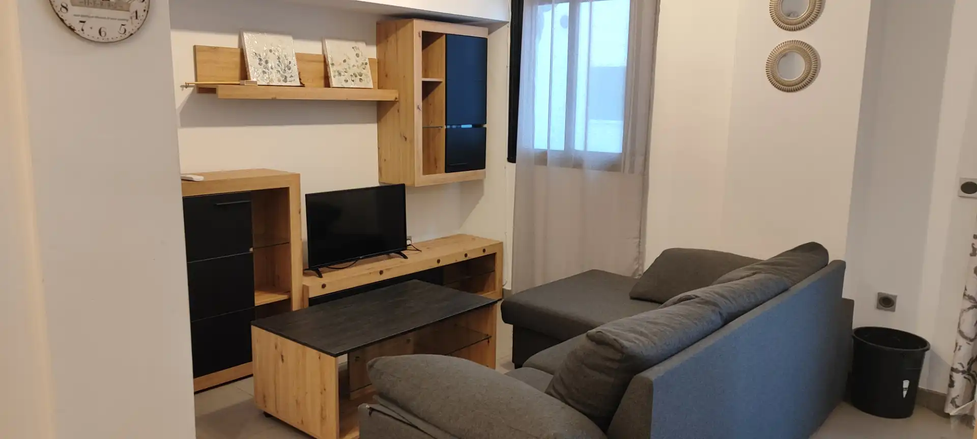 Sala d'estar de Apartament en venda en Algeciras amb Aire condicionat, Calefacció i Moblat