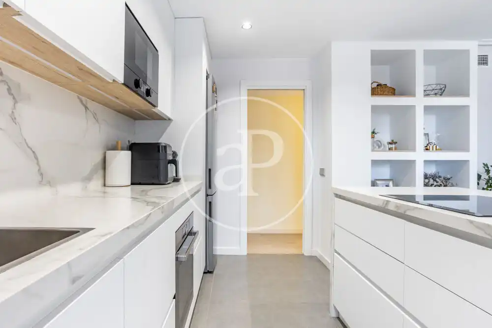 Kitchen of Flat for sale in Valencia  with Air Conditioner, Heating and Private garden