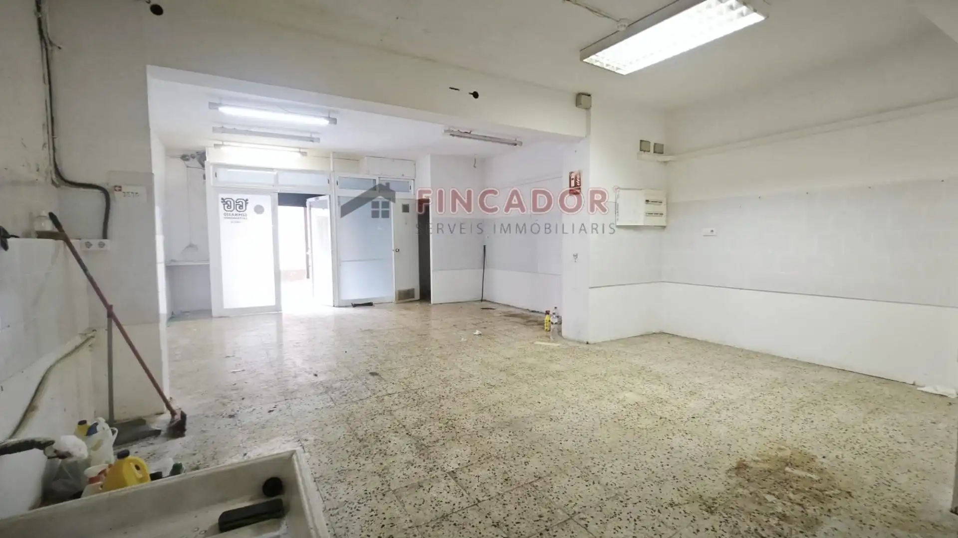 Local comercial en venta en Carrer de Salinas, imagen 12