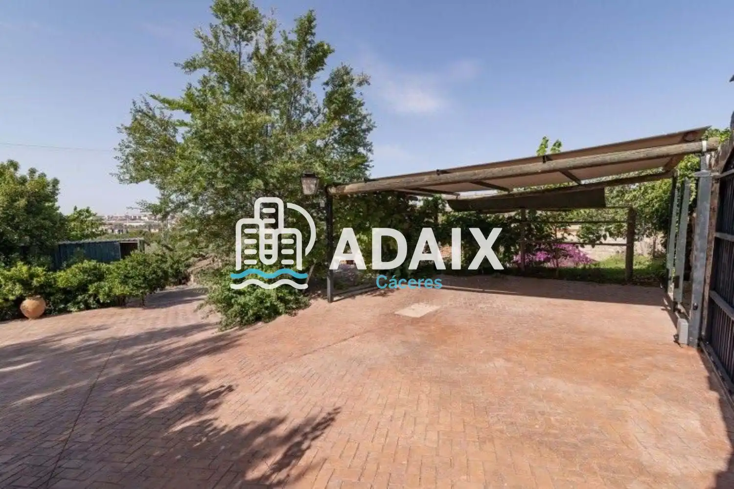 Jardí de Casa o xalet en venda en Cáceres amb Aire condicionat i Terrassa
