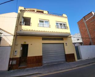 Vista exterior de Casa adosada en venda en Palamós amb Traster