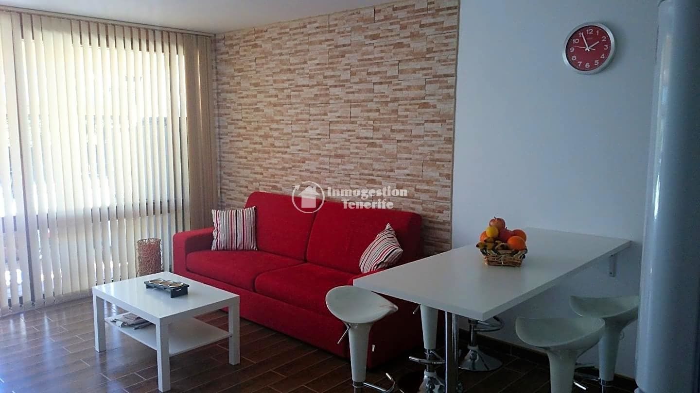 Sala d'estar de Apartament de lloguer en Arona amb Terrassa, Moblat i Piscina comunitària