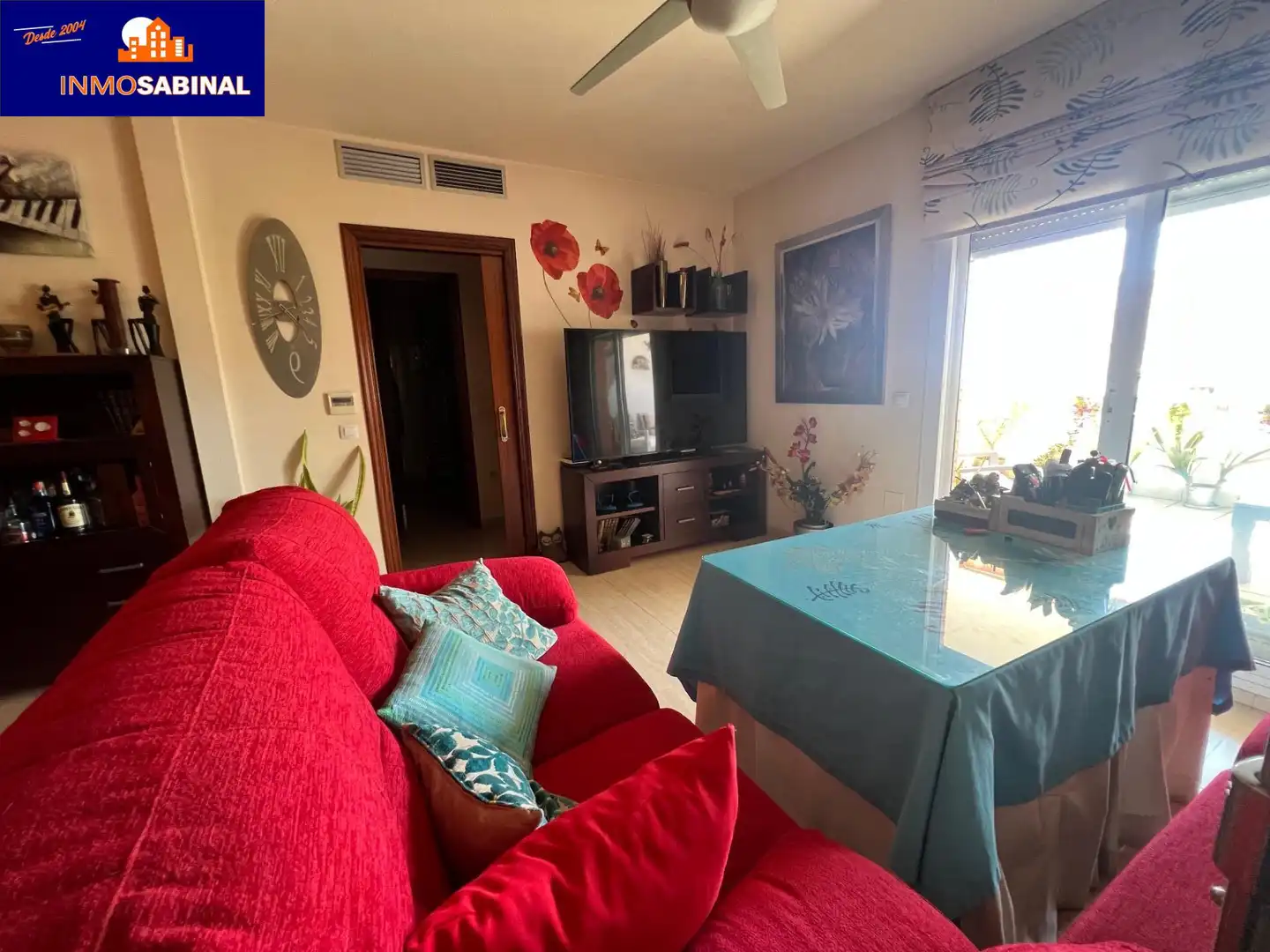 Sala d'estar de Pis en venda en Roquetas de Mar amb Aire condicionat, Terrassa i Traster