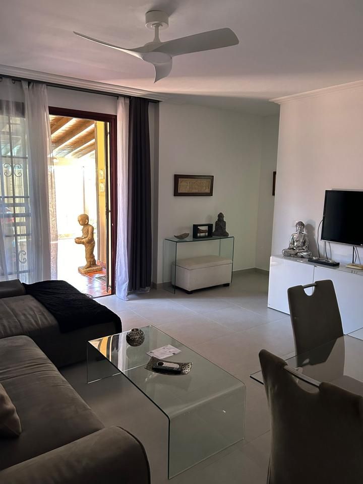 Living room of Planta baja to rent in Arona  with Terrace, Furnished and Internet