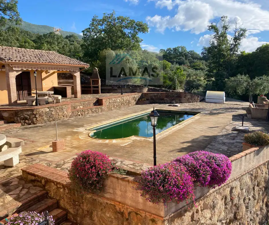 Piscina de Finca rústica en venta en Valverde de la Vera con Jardín privado, Terraza y Piscina