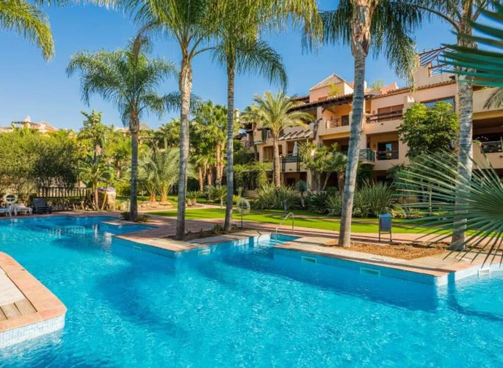 Exterior view of Attic for sale in Estepona  with Air Conditioner, Terrace and Swimming Pool