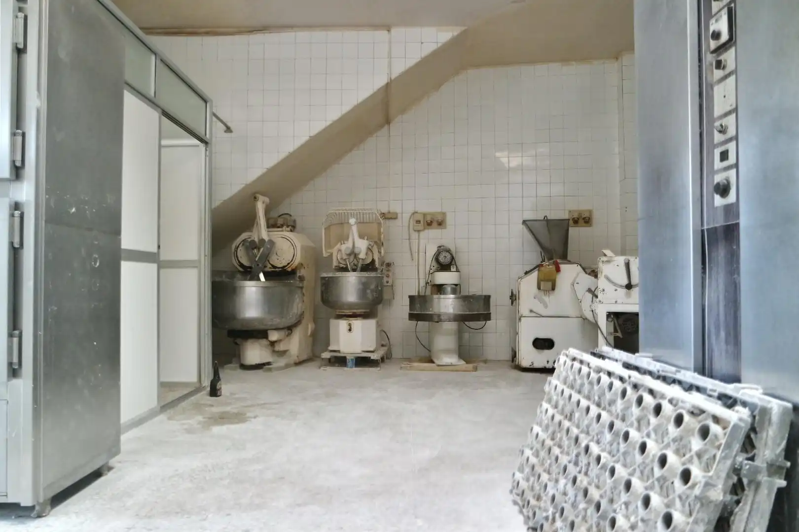 Local comercial en venta en Ayuntamiento - Barrio Alto, imagen 2