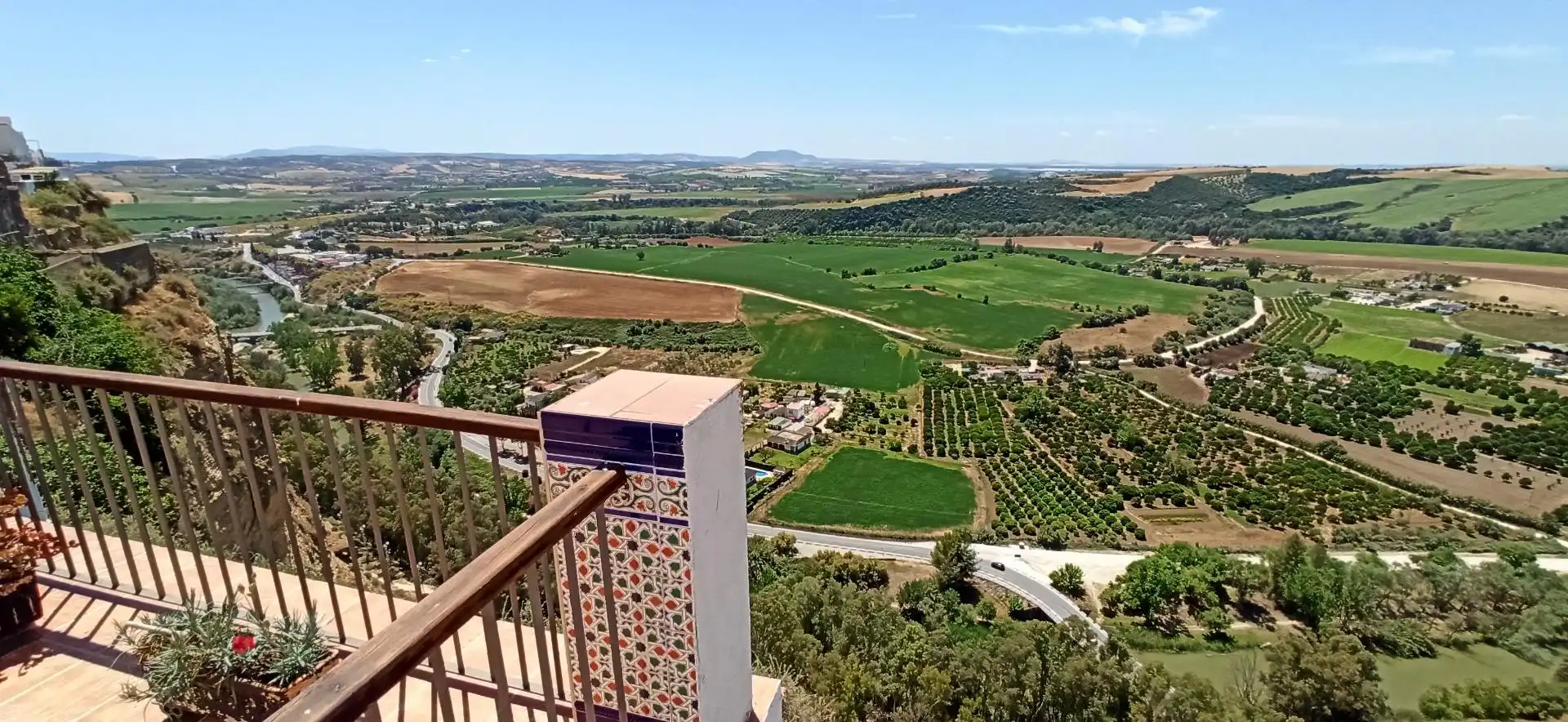 Vista exterior de Edificio en venta en Arcos de la Frontera